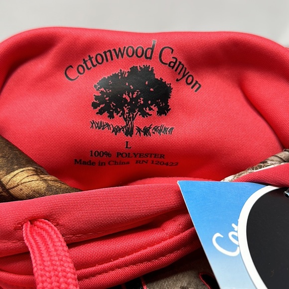 Cottonwood Canyon womens large pink camouflage Realtree sweatshirt new with tags - Picture 2 of 6